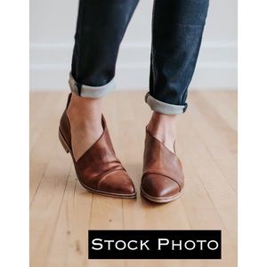 🆕 Free People Royale d’Orsay Leather Flats